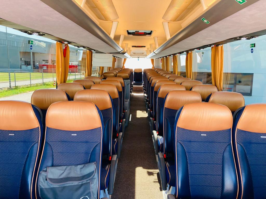 Reisebus03-2